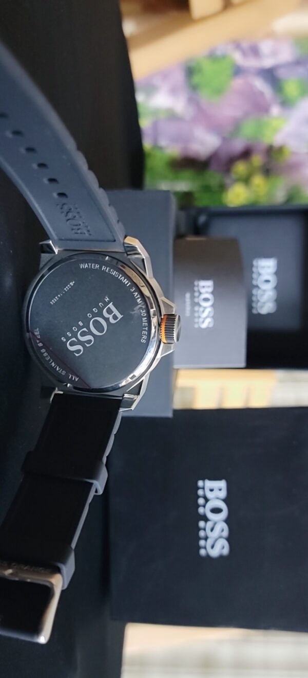 Hugo Boss Sporty Analog Watch with Bold Design - Image 8