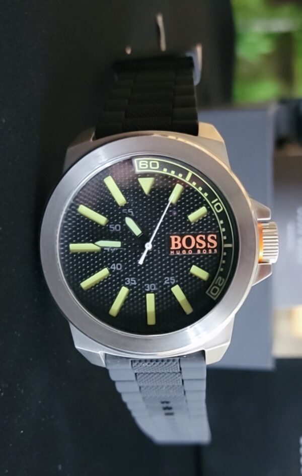 Hugo Boss Sporty Analog Watch with Bold Design - Image 2