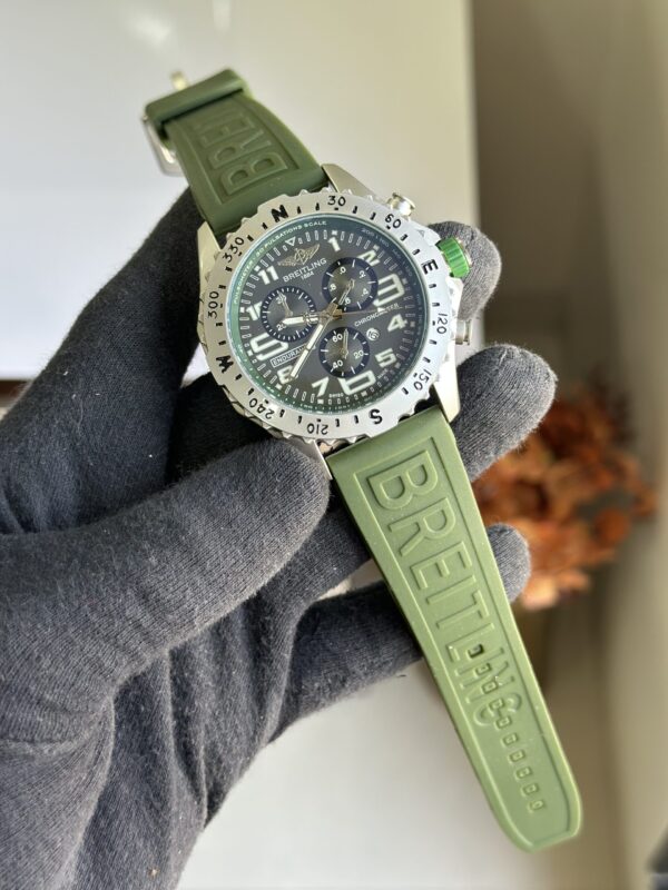 A beautiful and affordable Olive-Green Breitling casual wristwatch featuring a unique large metal dial and a sporty loop strap. Comes with a free box and cufflinks. - Image 3